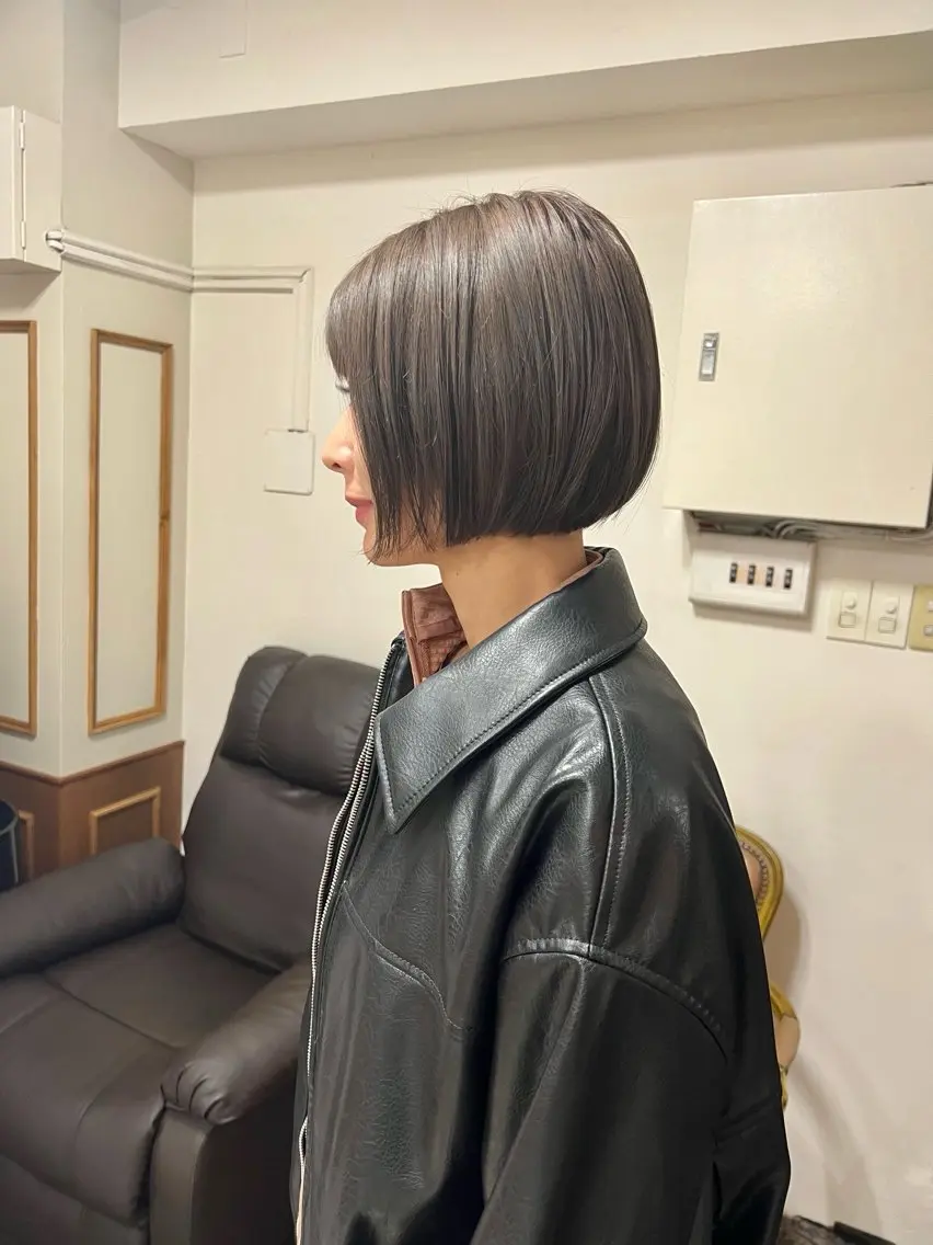 ショート カラー ブリーチ 透明感カラー グレージュ ハイトーンカラー ボブ カット ヘアカラー トリートメント takada kohのヘアスタイル
