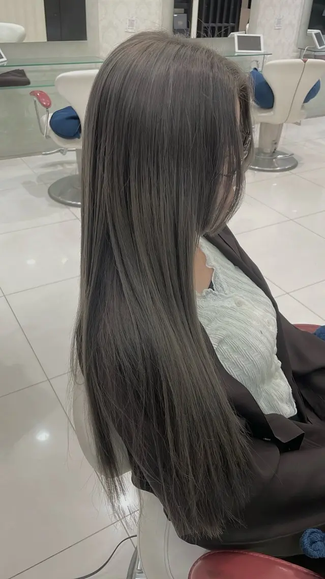 カラー 中河 美裕のヘアスタイル
