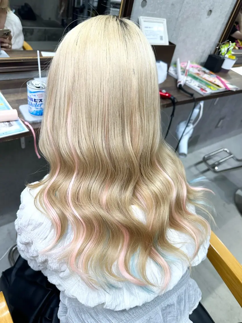 セミロング カラー ベージュカラー ブロンド ブロンドベージュ ピンクカラー ヘアカラー トリートメント かずくん🦩名古屋 ハイトーン/レイヤーのヘアスタイル