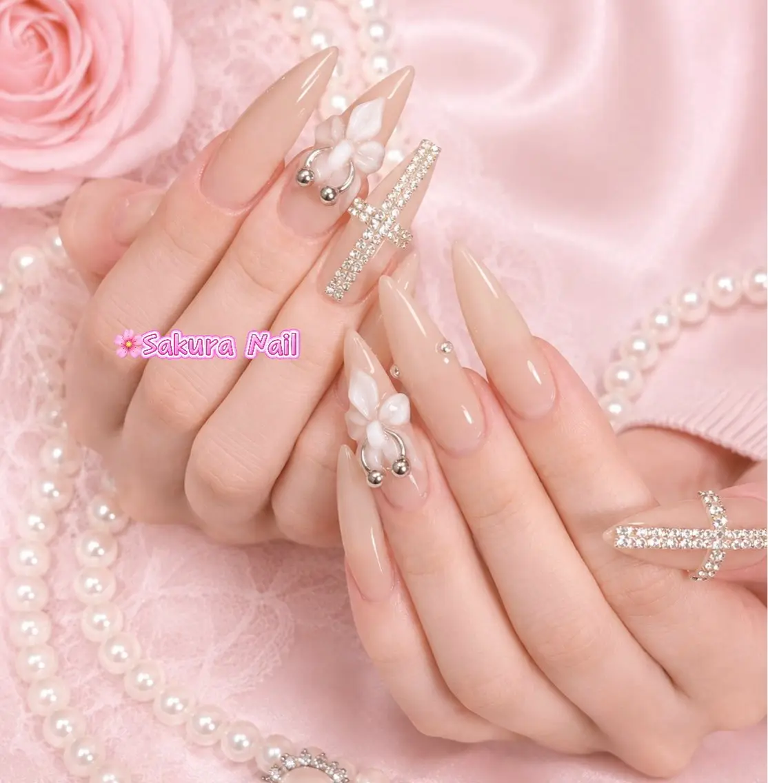 ネイル アートネイル オーロラネイル ボルドー チークネイル フレンチネイル ハンドネイル Sakura Nail Salonのネイルデザイン