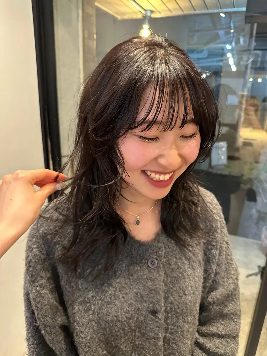 セミロング レイヤーカット honoka ikegamiのヘアスタイル