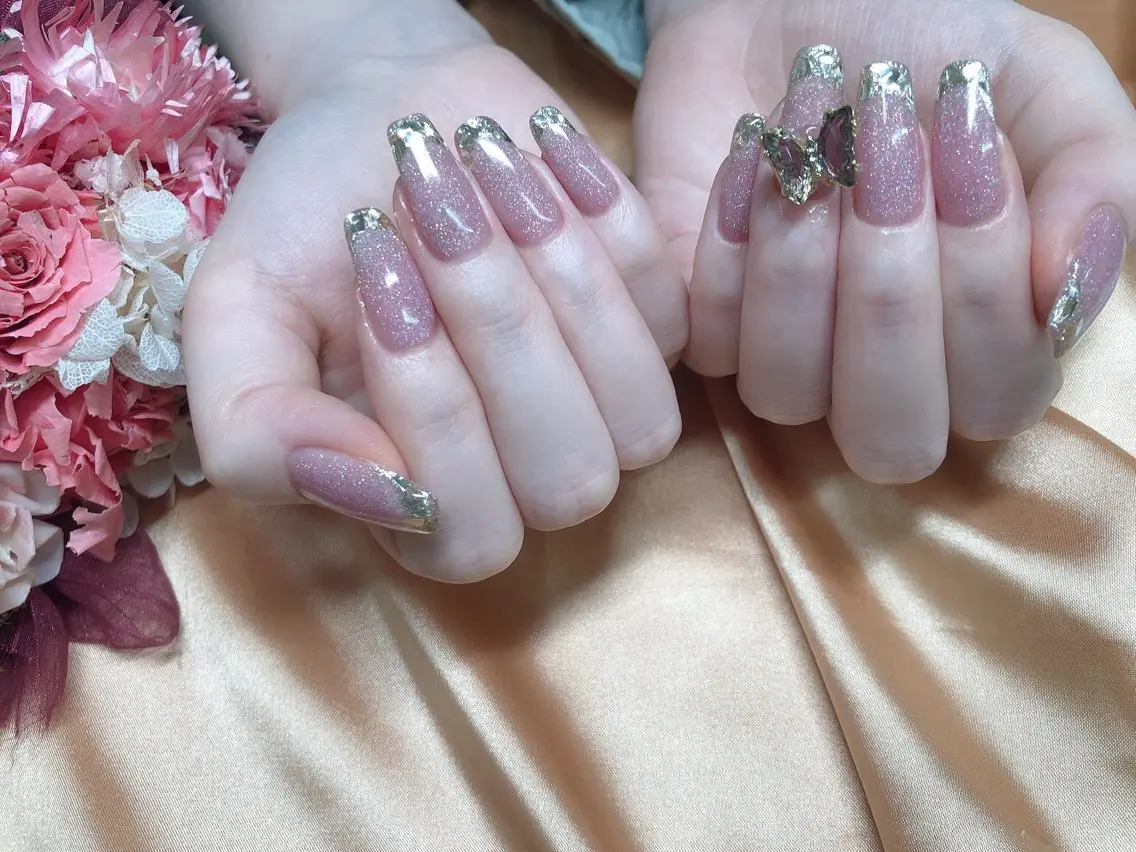 ネイル ハンドネイル Blowe ニュアンスのネイルデザイン