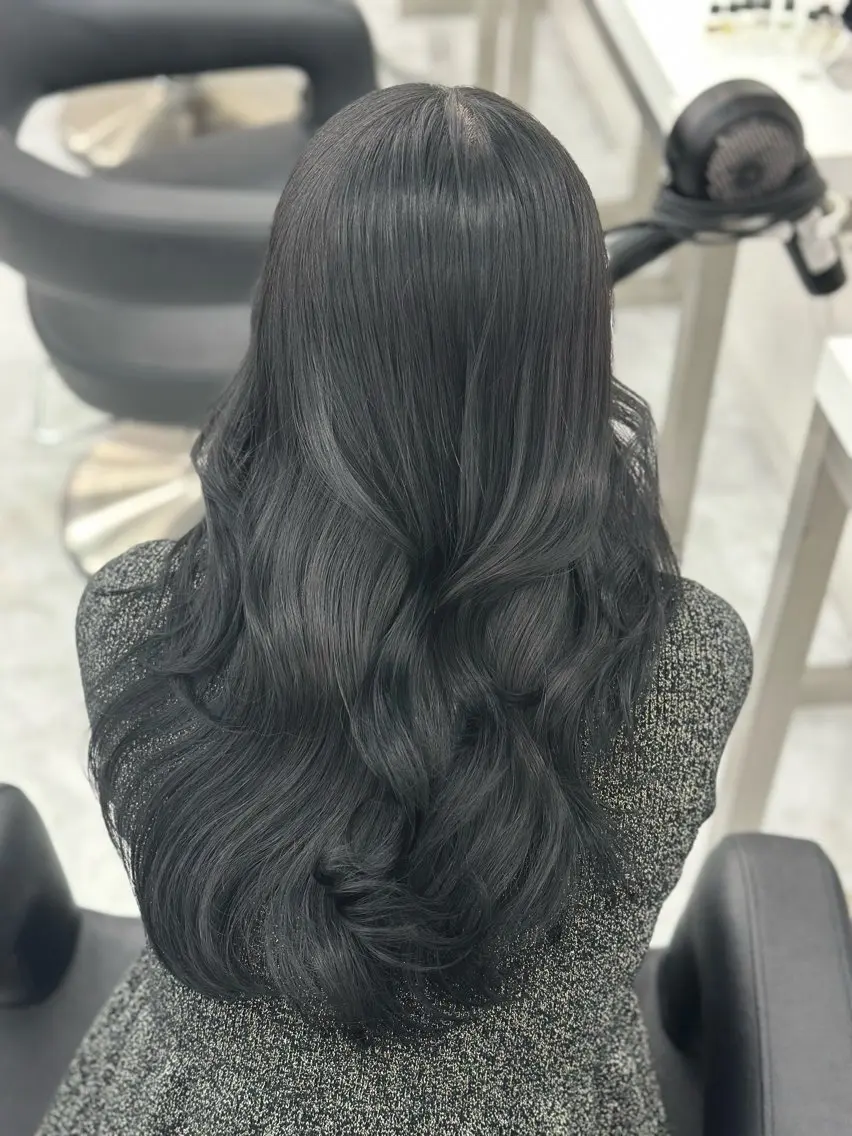 ロング カラー ヘアアレンジ ヘアカラー 艶カラー/ハイトーン /レイヤーカットのヘアスタイル