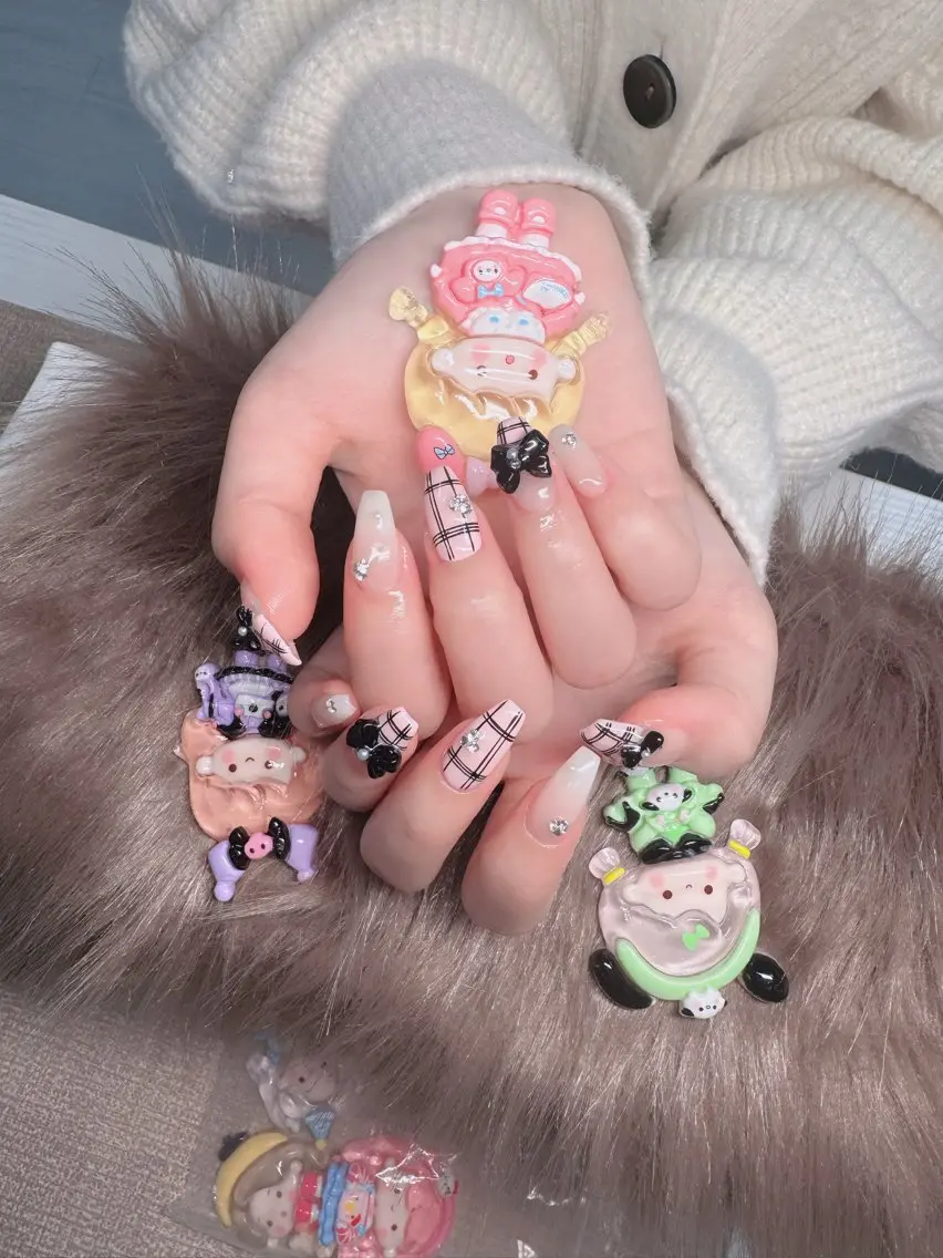 ネイル フレンチネイル ジェルネイル ガラスフレンチ ハロウィン ハート ハンドネイル H.baby Nail Salonのネイルデザイン
