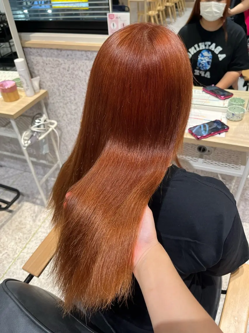 ロング カラー ダブルカラー ハイトーンカラー オレンジ 顔周りカット 髪質改善 ヘアカラー トリートメント 髪質改善&艶カラー/ ほんだあみ (♡)のヘアスタイル