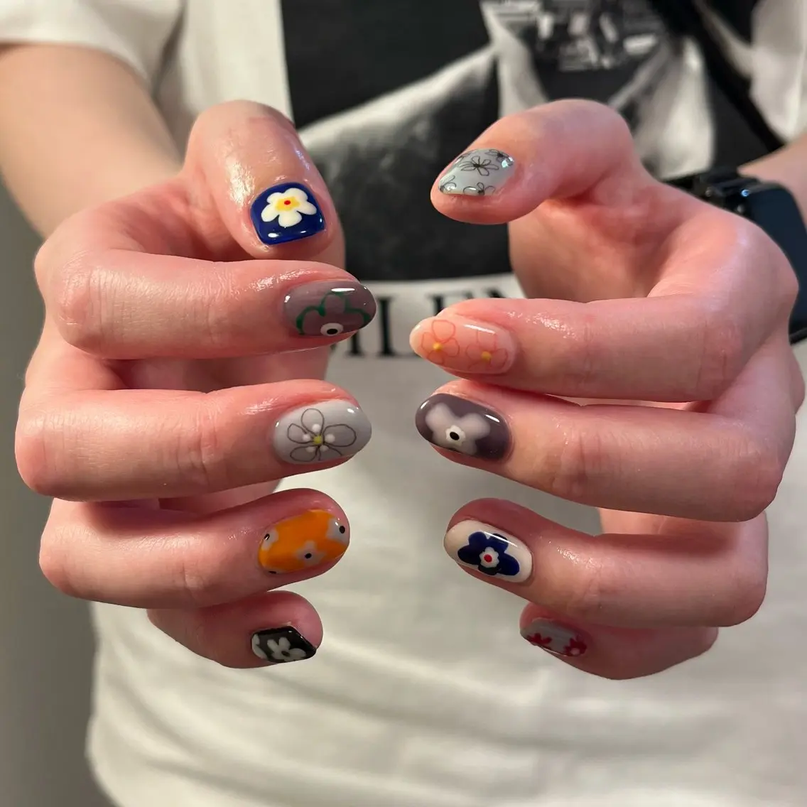 ネイル ハンドネイル フットネイル neroria nailのネイルデザイン