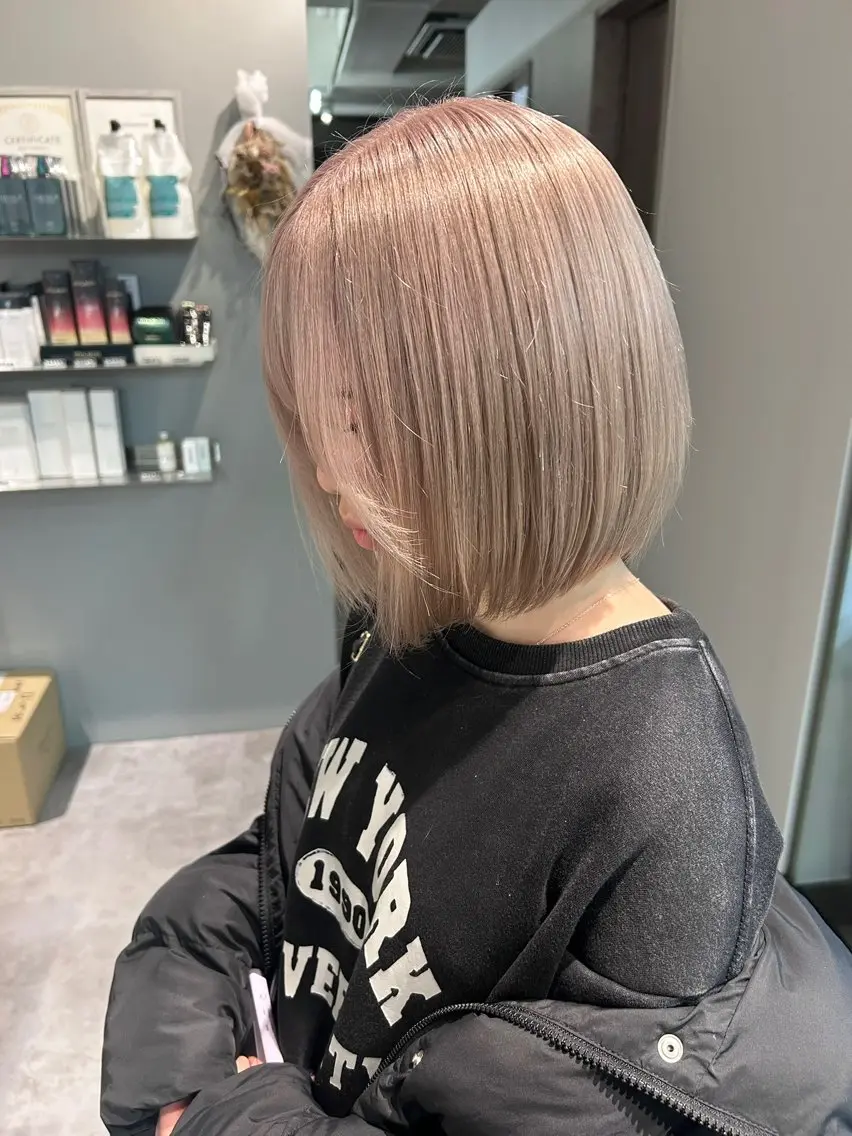 カラー グレージュ ミルクティーグレージュ ヘアカラー やの ゆきなのヘアスタイル
