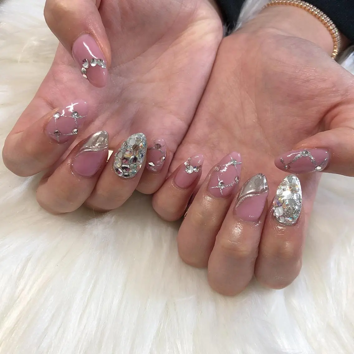 ネイル ハンドネイル 西岡 杏のネイルデザイン