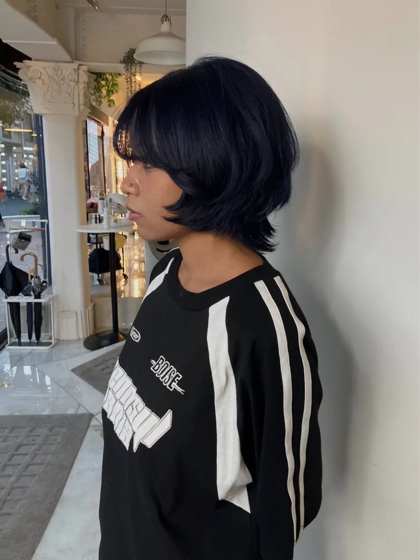 ショート Hanaka🪷 ニュアンス×レイヤーのヘアスタイル
