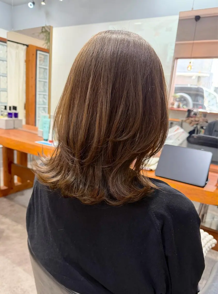 ミディアム カット ヘアカラー IWT KEIZOのヘアスタイル