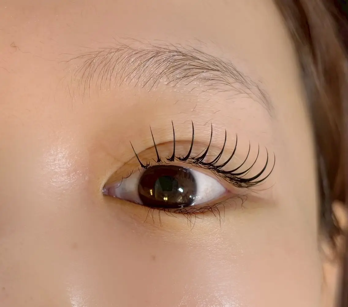 【モデル募集】フラットラッシュ100本1500円※リペア、パーマ毛不可の写真