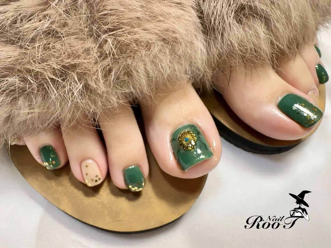 ネイル ニュアンスネイル フットネイル RooT Nailのネイルデザイン