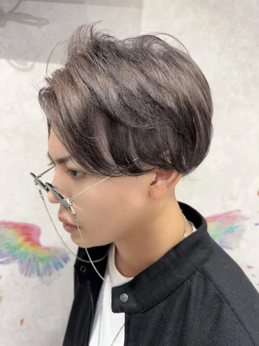 ショート カラー 黒髪 ブリーチ グレージュ カット ヘアカラー 韓国ヘアー🦄ྀི オタク美容師🌈山本のヘアスタイル