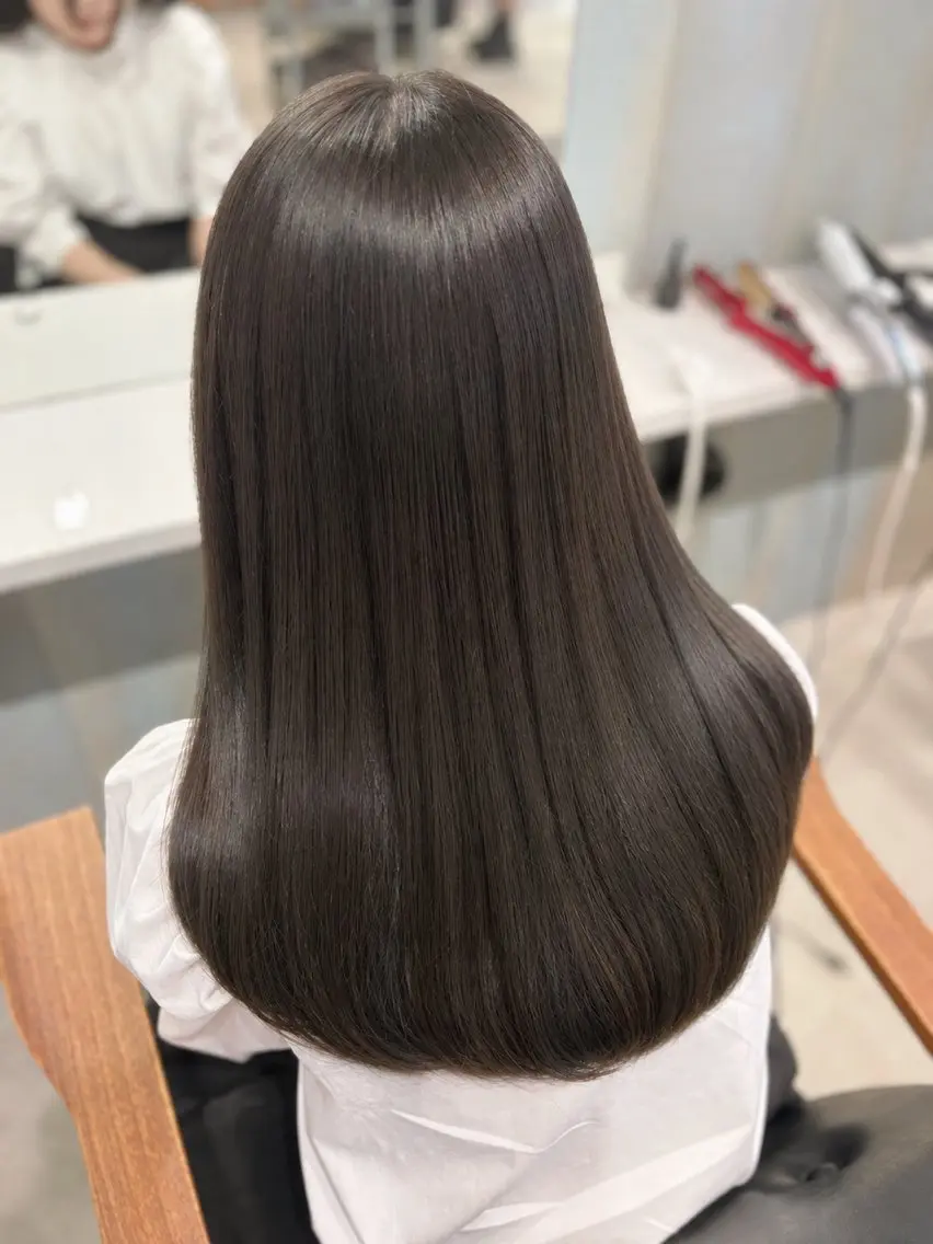 セミロング 【表参道】艶カラー 松原 栞🌼‎🤍のヘアスタイル