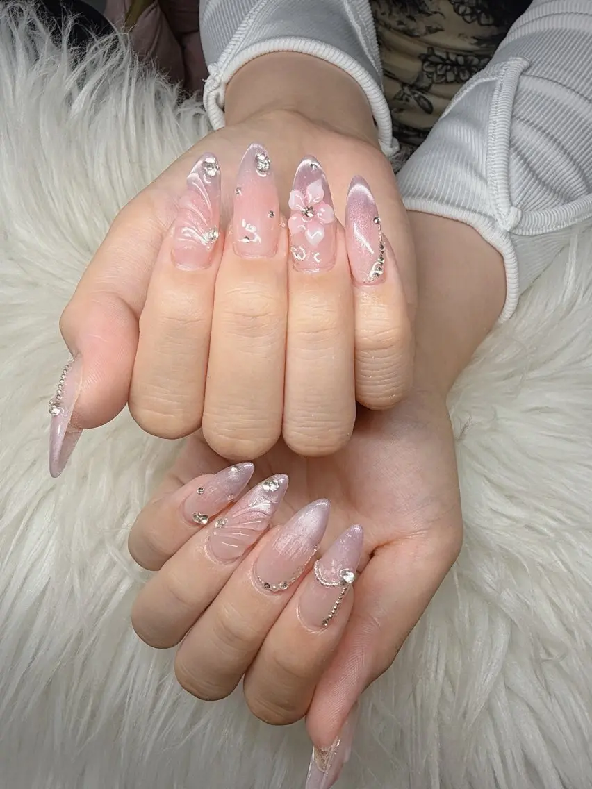 ネイル Lee Nailsのネイルデザイン