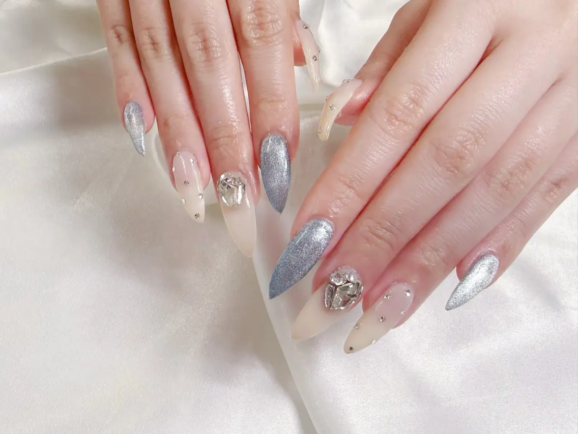 ネイル Bianca♡ TAKANASHIのネイルデザイン