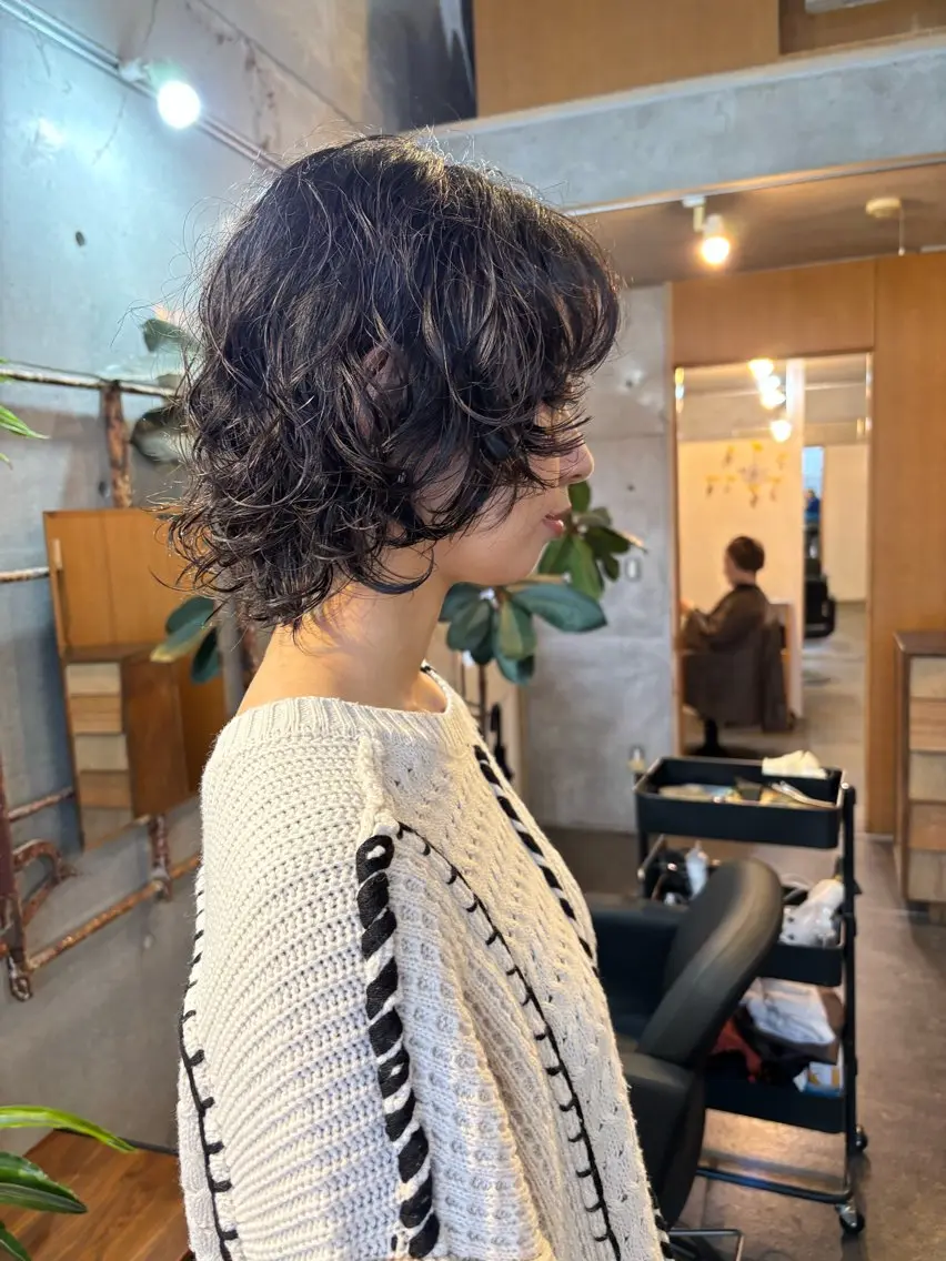 ショート カラー パーマ ボブ ウルフカット ウルフボブ ニュアンスパーマ 大林 エリコのヘアスタイル