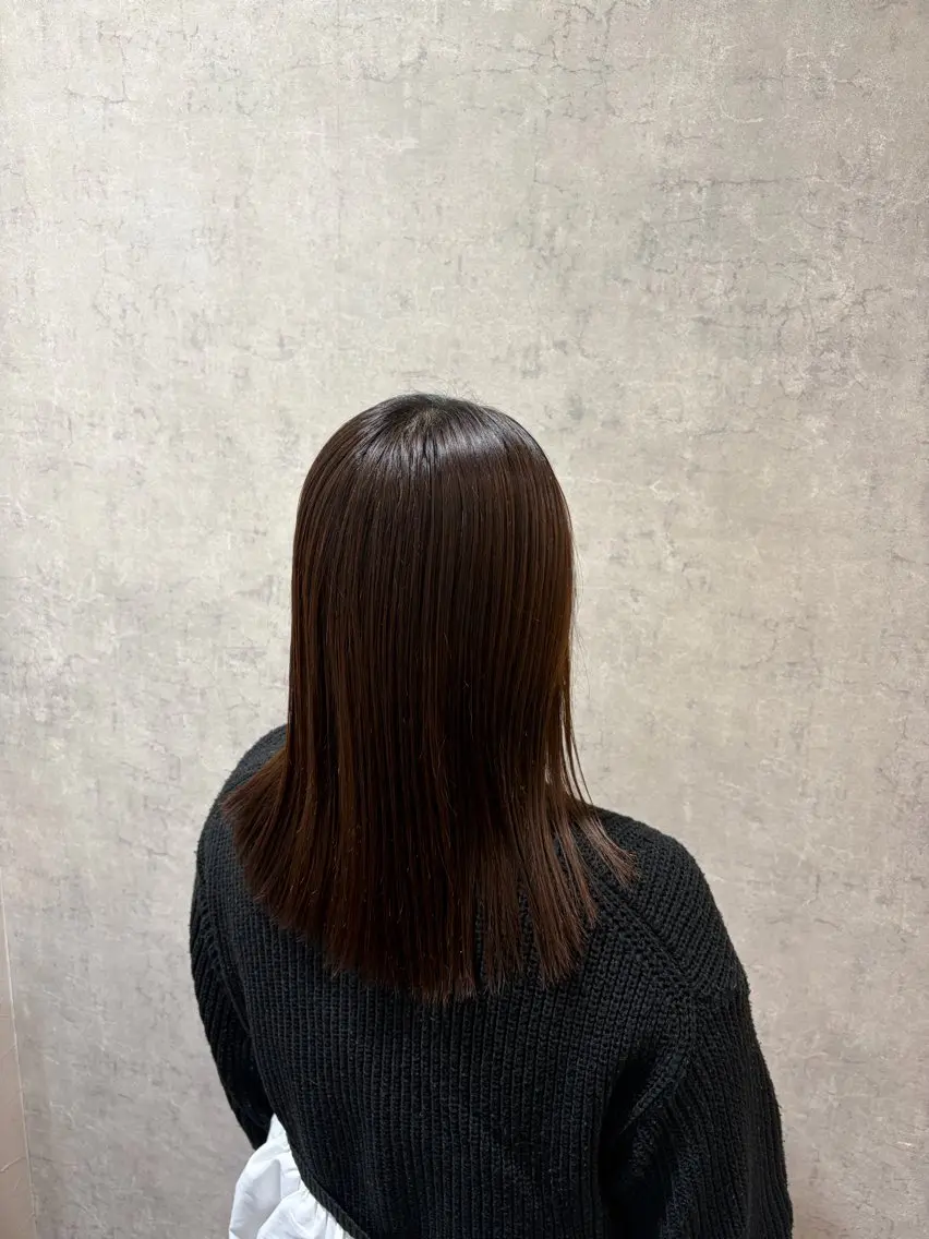セミロング 縮毛矯正 艶髪/透明感カラー 下山 萌華のヘアスタイル