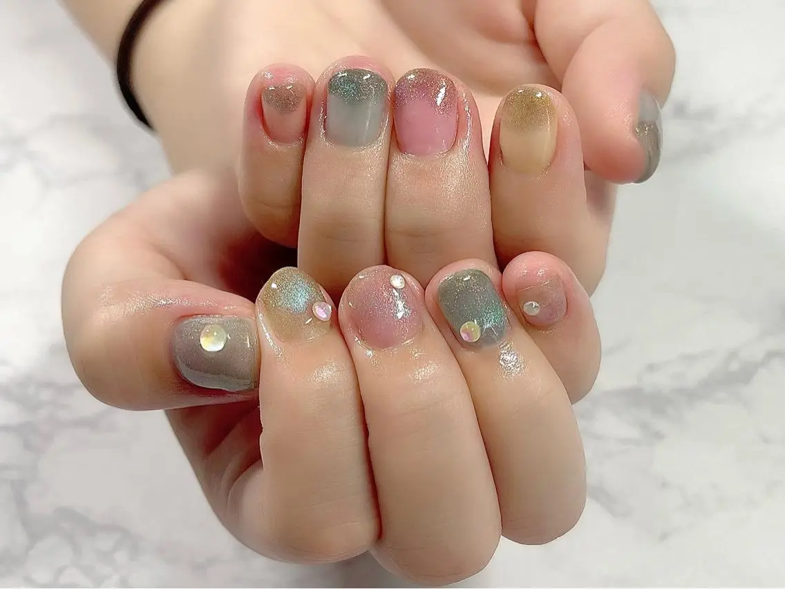 ネイル マグネットネイル ハンドネイル Nail Salon KURELLYのネイルデザイン