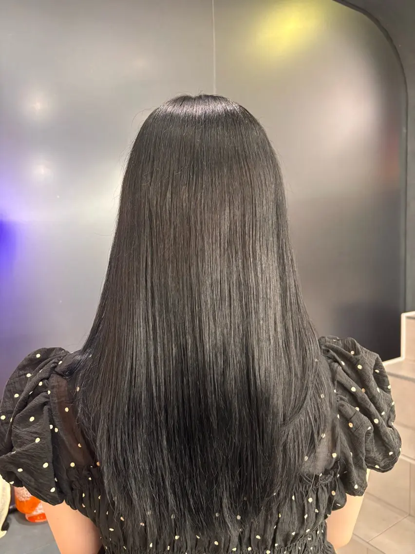 カラー 黒髪 ブルーカラー ブルーブラック 透明感カラー 村田 彩音のヘアスタイル