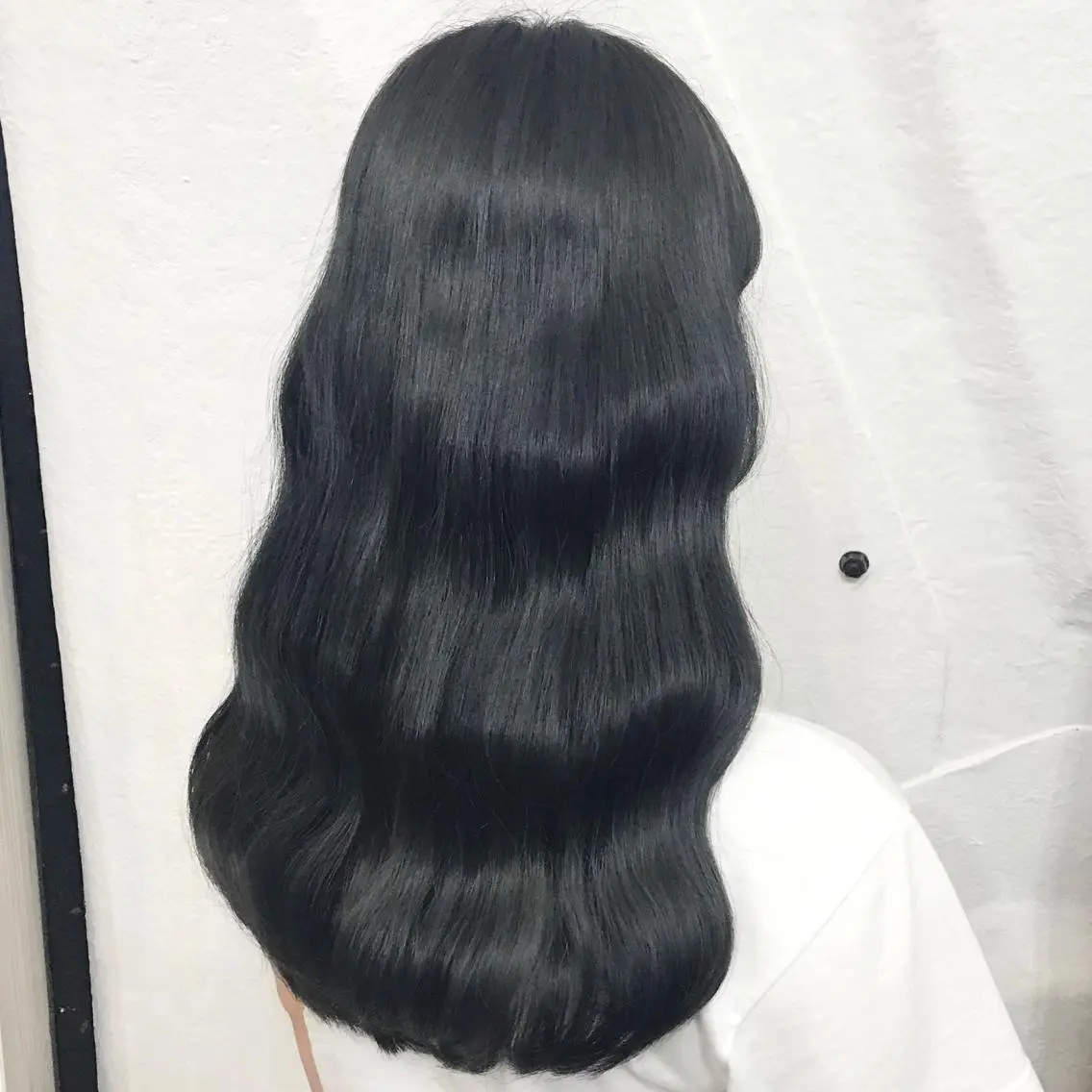 カラー アッシュ ブリーチ ネイビーカラー K-POP好き美容師 🇰🇷Kai.Yのヘアスタイル
