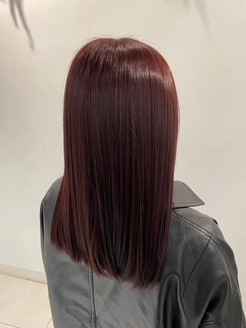 カラー 黒髪 ブラウンカラー レッドカラー ✨感動の美髪矯正✨ 💜MOMOKA💜のヘアスタイル