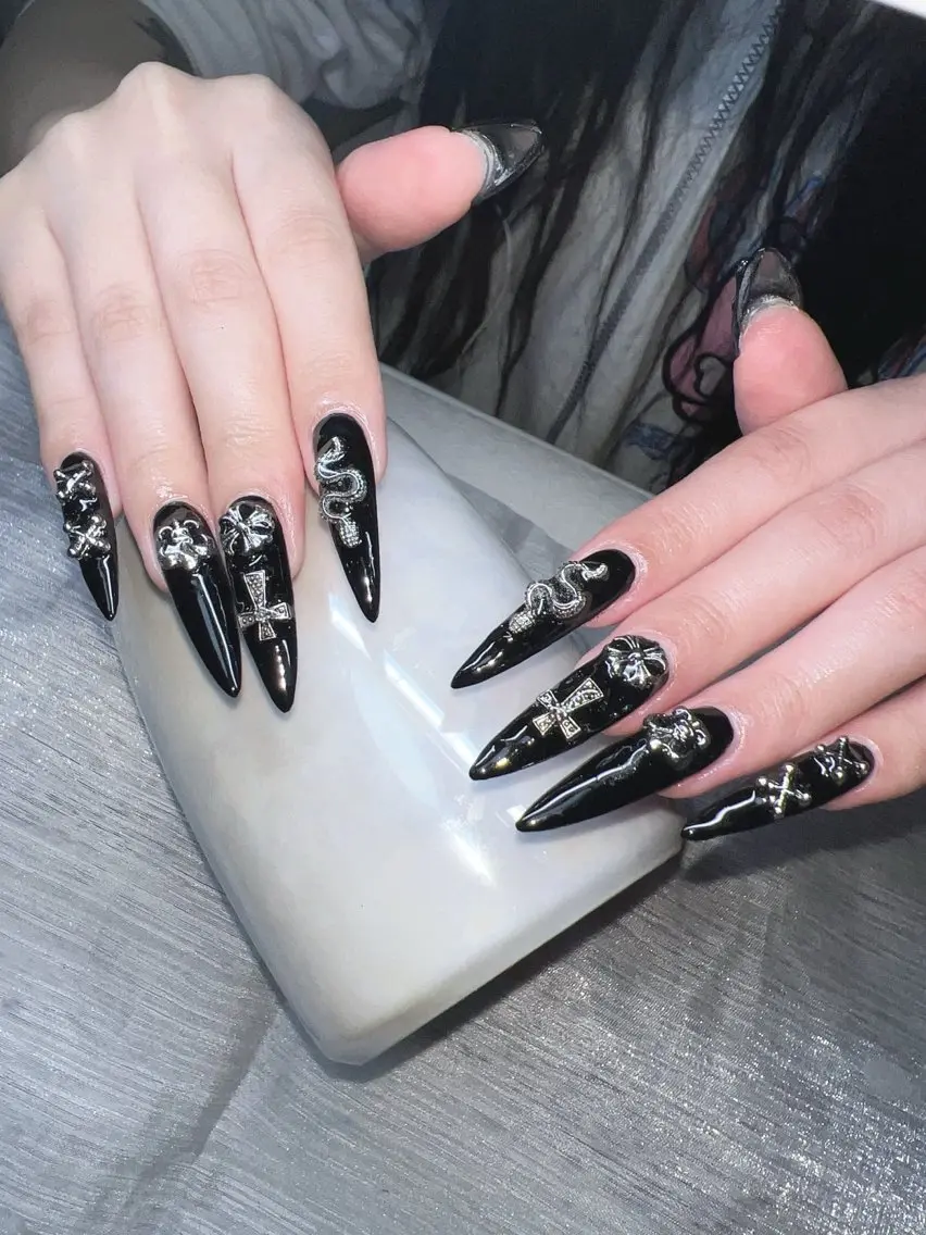 ネイル オーロラネイル チークネイル 長さ出し フットネイル フレンチネイル Lee Nailsのネイルデザイン