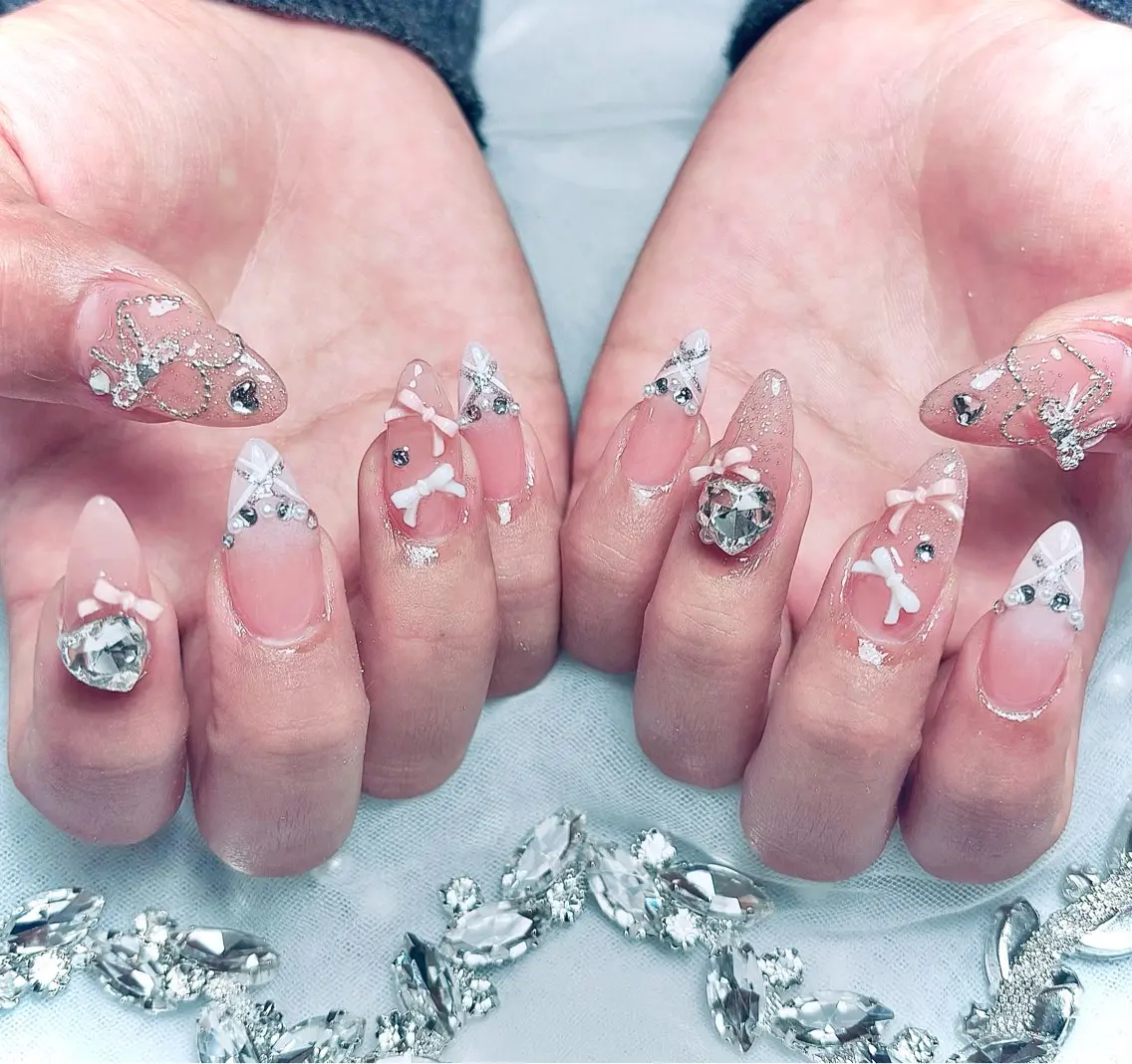 ネイル ハンドネイル moon nailsのネイルデザイン