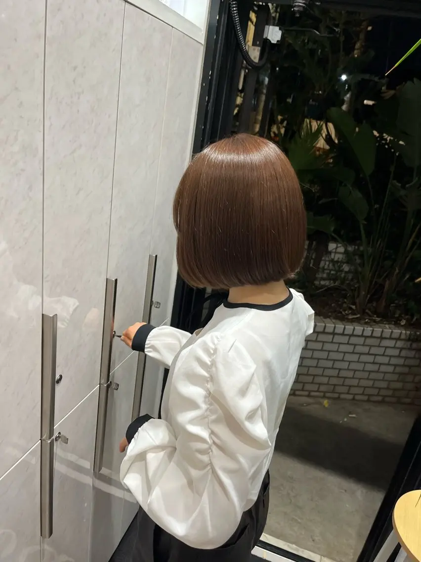 ショート カラー 小船 柚月のヘアスタイル