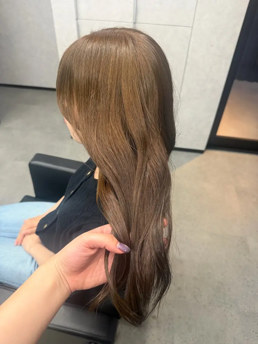 カラー ブリーチ ダブルカラー ブリーチなしカラー ヘアカラー アヤカ （AYAKA）のヘアスタイル