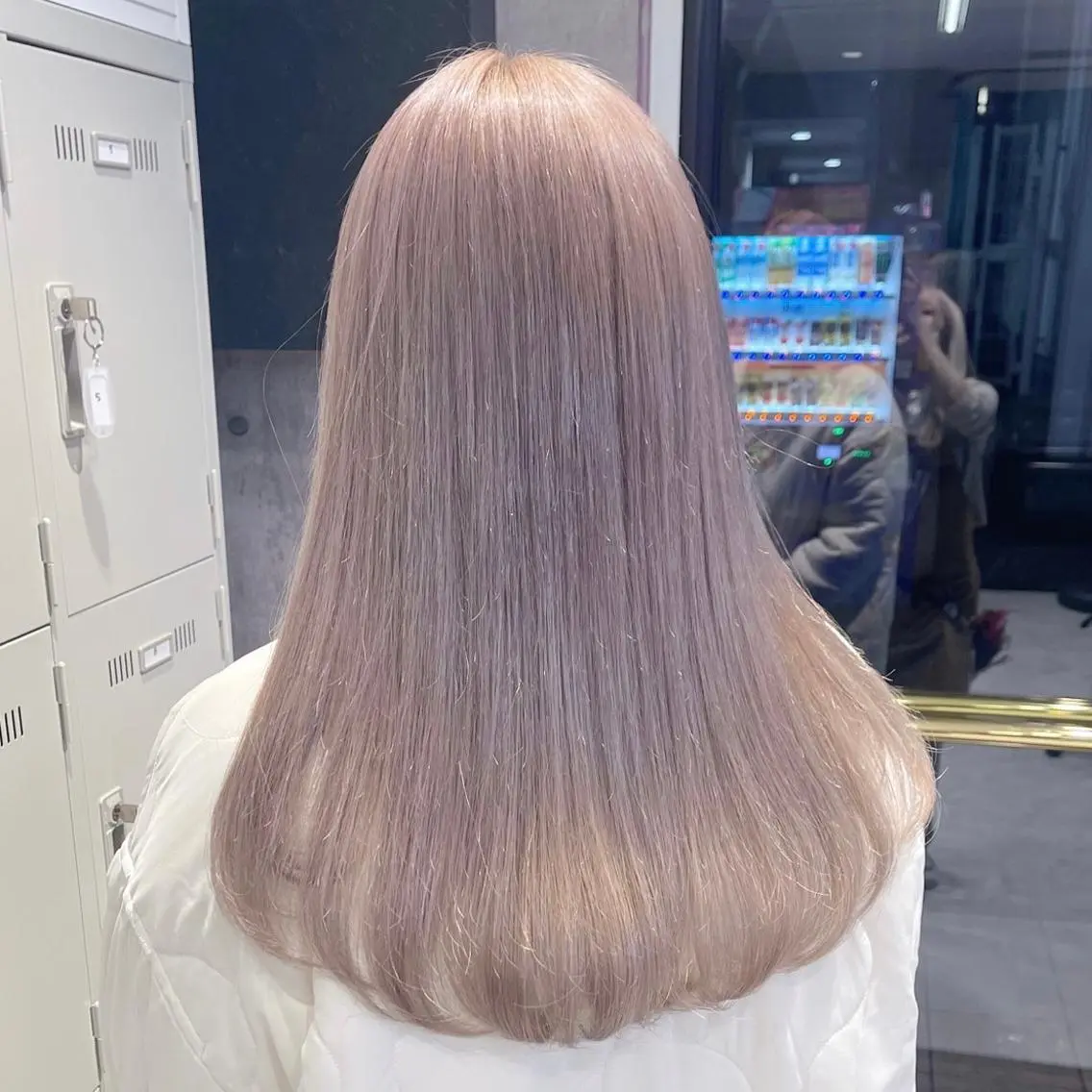 ロング カラー パーマ ヘアアレンジ メンズ キッズ ネイル マツエク・マツパ アイブロウ 🎀ハイトーンNo .1🩵NaGiSaのヘアスタイル