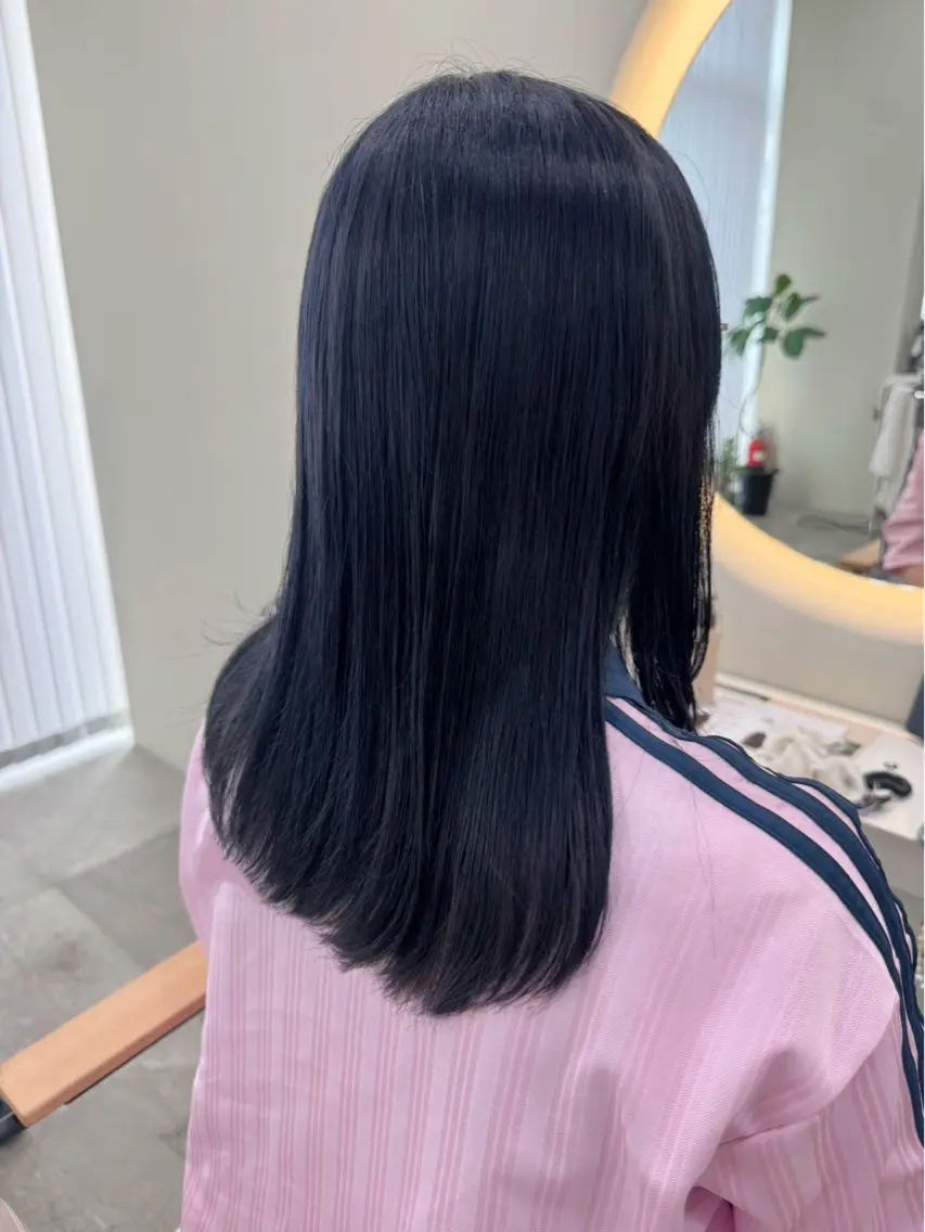 セミロング カラー ネイビーカラー カット ヘアカラー トリートメント 透明感カラー レイヤー/むつきのヘアスタイル