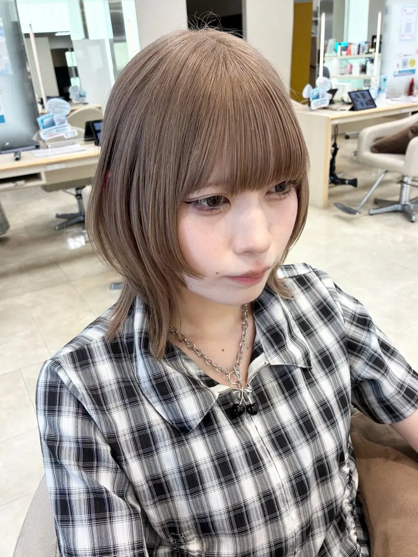 ミディアム カラー カット ヘアカラー トリートメント 暖色/ブリーチカラー 🎀 M i k uのヘアスタイル