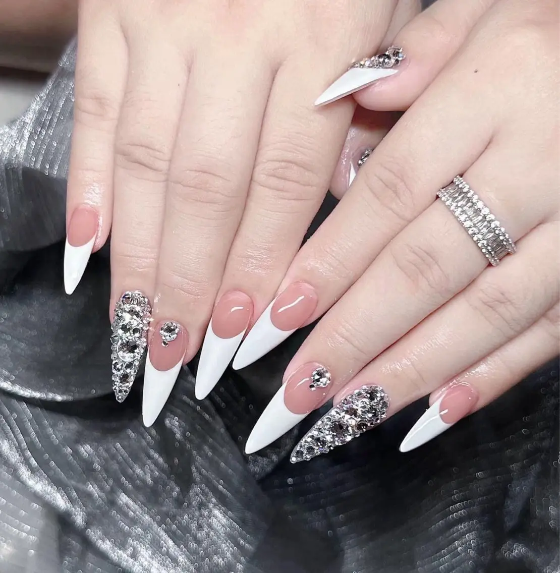 ネイル フレンチネイル ジェルネイル 韓国ネイル マグネットネイル マグネットフレンチ akina nailsのネイルデザイン