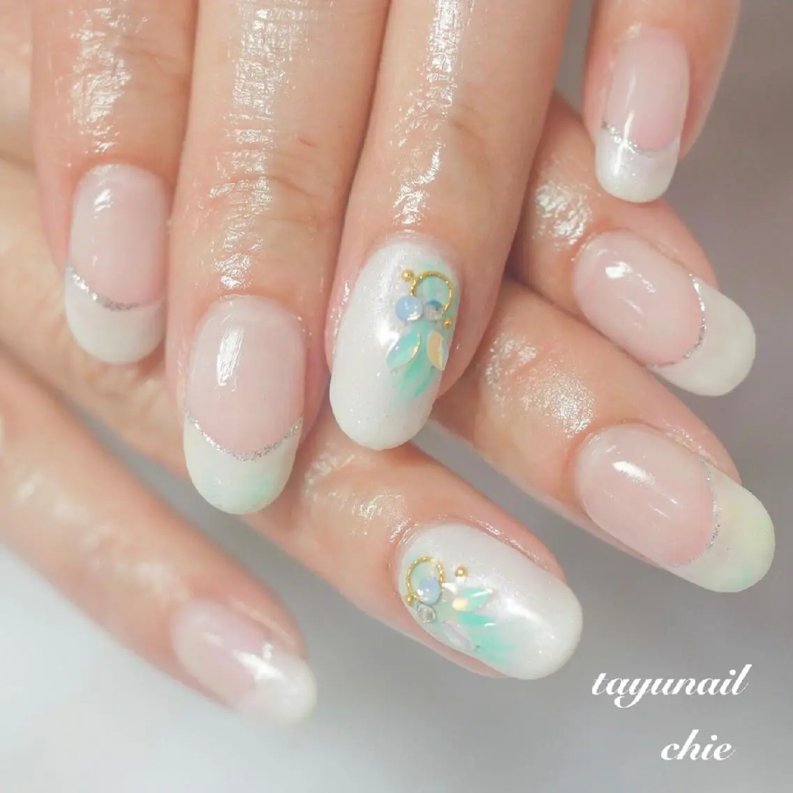 ネイル ブルー フレンチネイル ジェルネイル グリーン パラジェル ネイルサロン 【たゆnail】のネイルデザイン