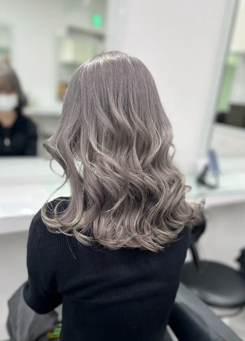 ミディアム カラー ヘアアレンジ 縮毛矯正🤍 ボブ/ HIKARIのヘアスタイル