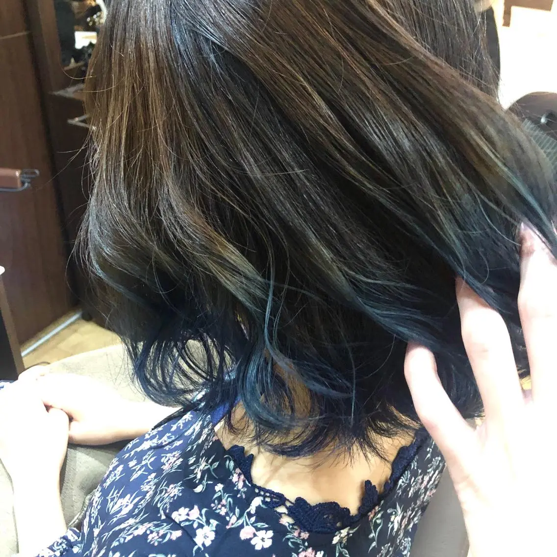 ショート カラー ブリーチ ブルーカラー グラデーションカラー ヘアカラー トリートメント ish by fan .代表✂️木谷宏夢のヘアスタイル