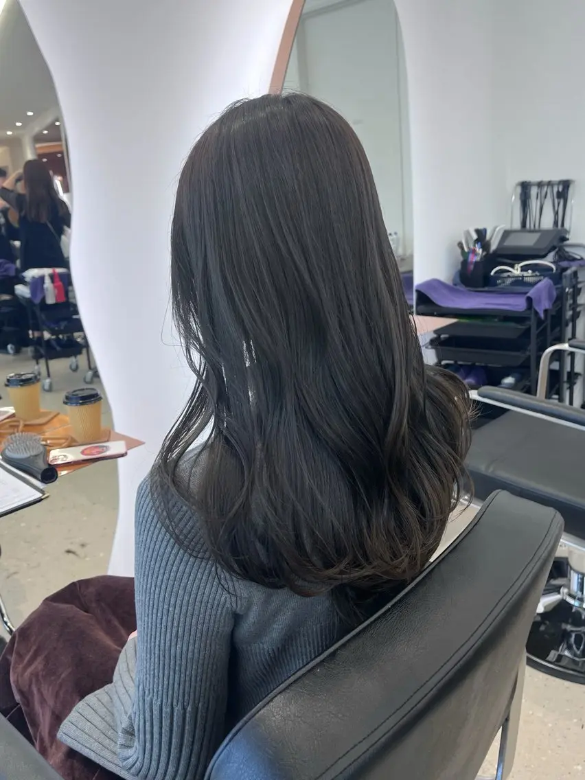 ロング 柳本 瑠実のヘアスタイル