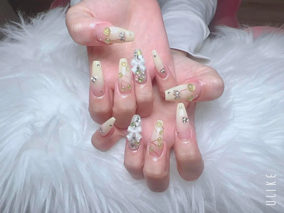 ネイル ブルー フットネイル フレンチネイル 韓国ネイル マグネットネイル ハンドネイル ハンドケア Hara Nail 【持ち込みOK】のネイルデザイン