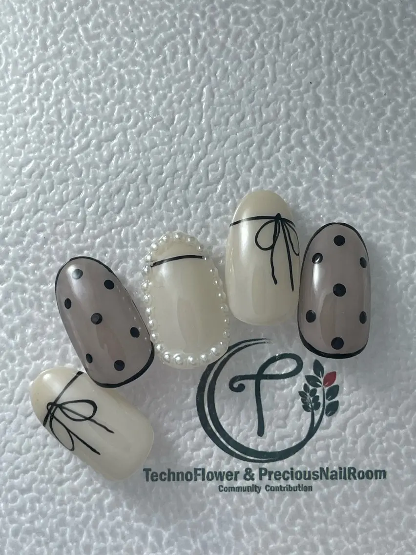 ネイル フラワーネイル precious nail  roomのネイルデザイン
