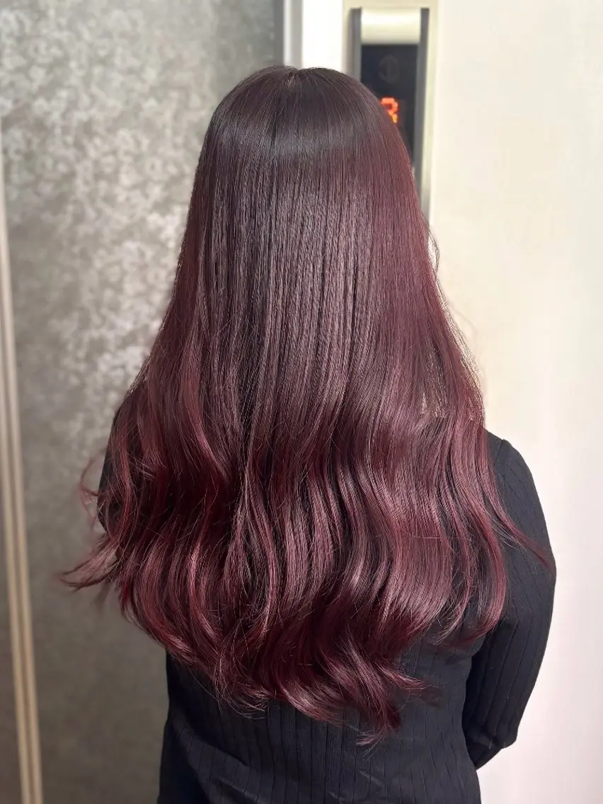 セミロング カラー カット ヘアカラー トリートメント 詩乃🎀ピンク 暖色系🫧レイヤーのヘアスタイル