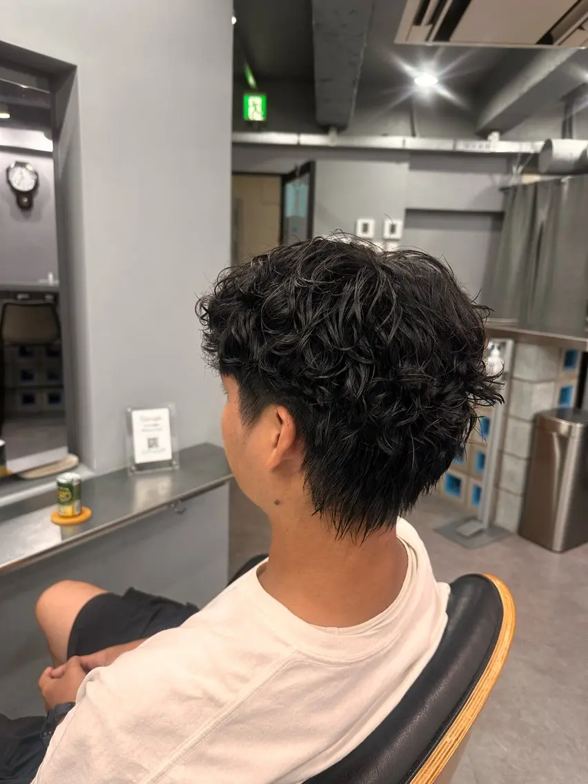 ショート パーマ メンズ アップバング メンズ就活ヘア メンズパーマ メンズショート スパイキーショート メンズ特化/パーマ /透明感カラー/ノセのヘアスタイル