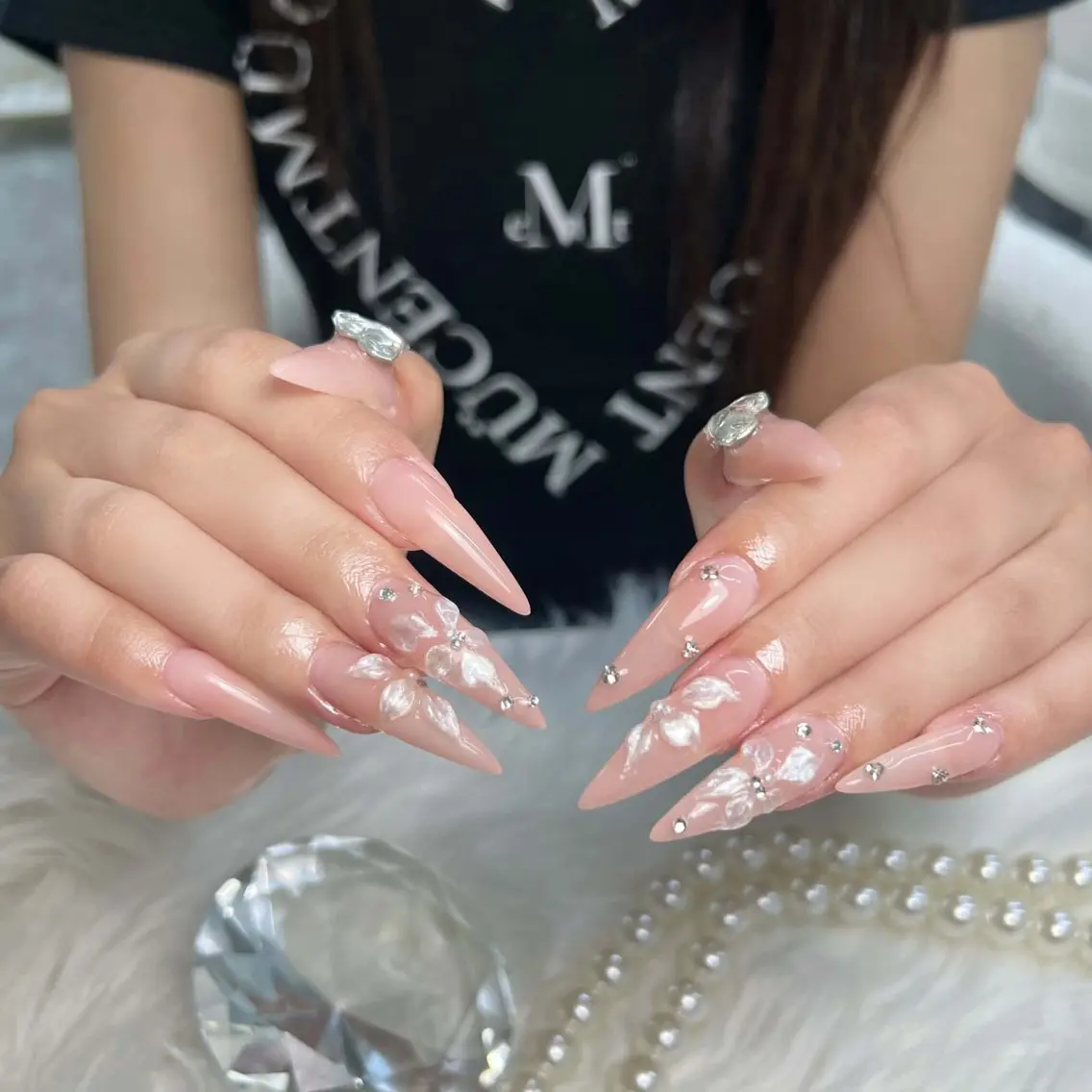 ネイル 長さ出し ジェルネイル ガーリー キラキラネイル 韓国ネイル ハンドネイル Nova Nail Nambaのネイルデザイン