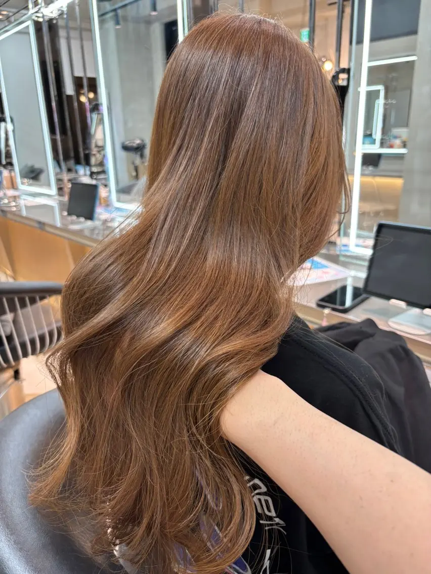 セミロング カラー ベージュカラー レイヤーカット 縮毛矯正 カット ヘアカラー トリートメント 【博多髪質改善】 吉村　清志のヘアスタイル