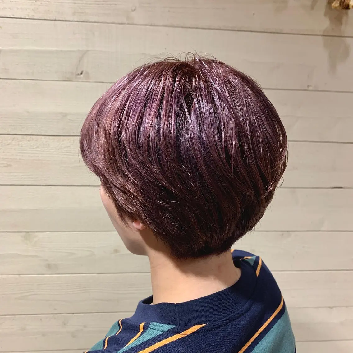 ショート カラー クワハラ イオリのヘアスタイル