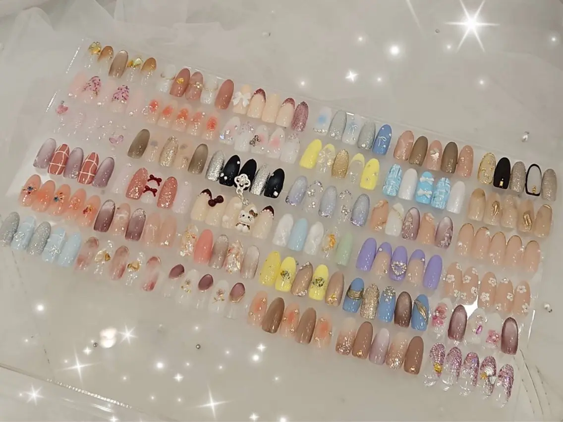 ネイル フットネイル Emona Nailのネイルデザイン