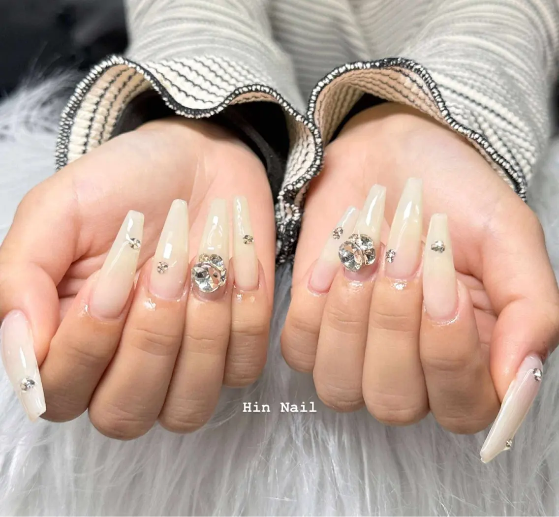 ネイル ハンドネイル HIN NAILのネイルデザイン