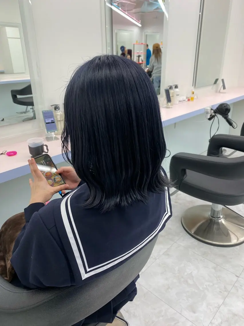 セミロング カラー パーマ ヘアアレンジ 透明感ブリーチカラー 🌈TOMOHIROのヘアスタイル