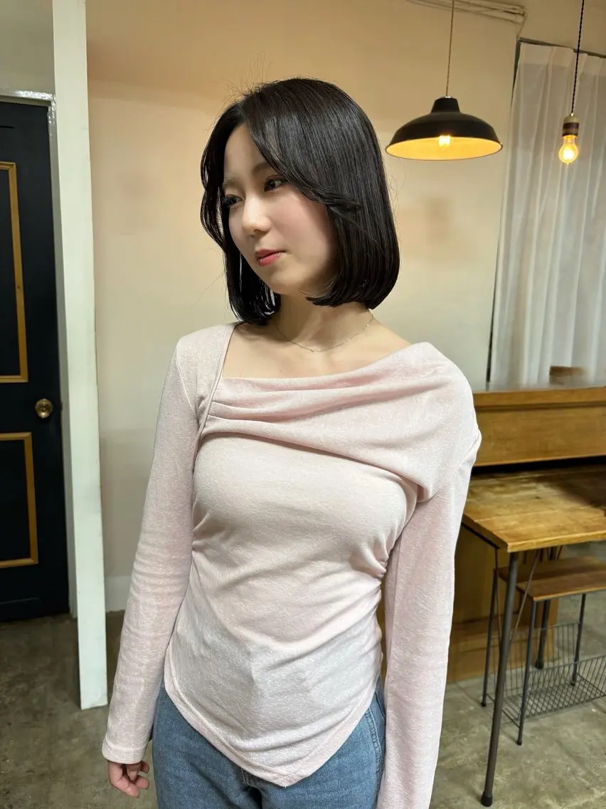 ミディアム カラー カット ヘアカラー トリートメント 縮毛矯正ボブ&顔まわ レイヤー♡TOMOEのヘアスタイル