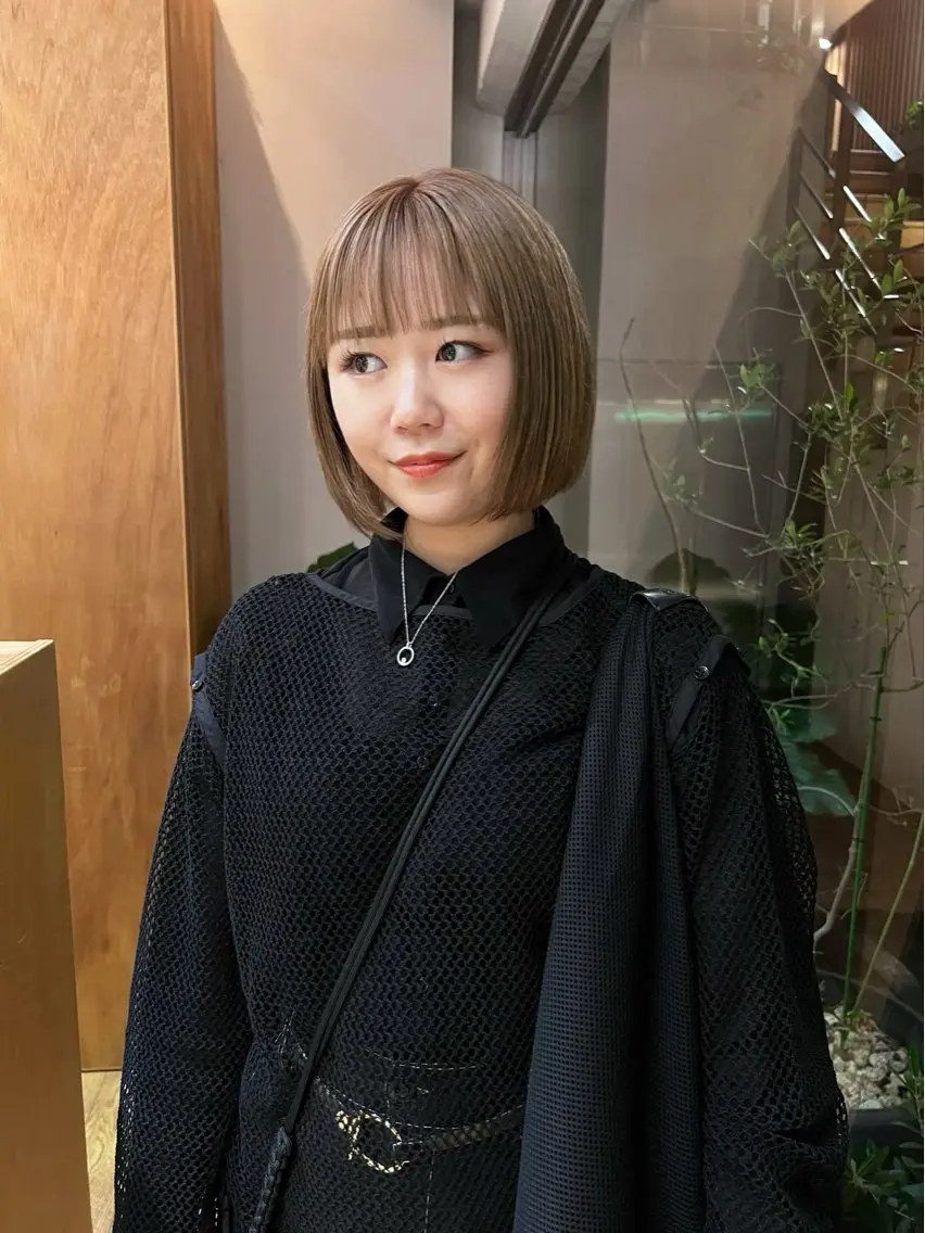 ショート カラー 切りっぱなしボブ ベージュカラー ハイトーンカラー ハイトーンベージュ ボブ メンズヘア/大人男子 /ナチュラルのヘアスタイル